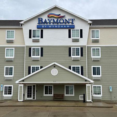 מלון Baymont By Wyndham דיקינסון מראה חיצוני תמונה